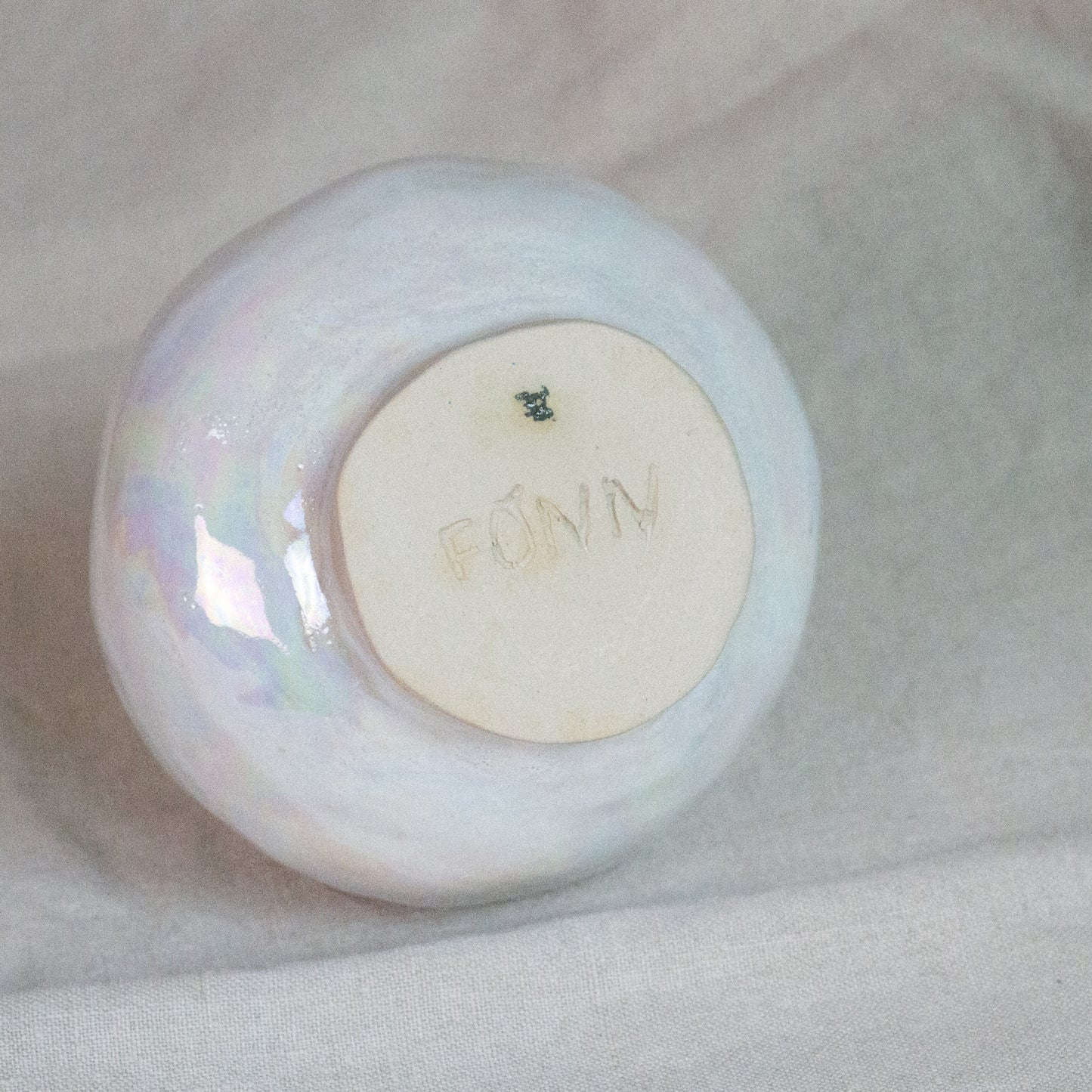 Una Vase - Ceramic Mother of Pearl Vase (Sample Sale)